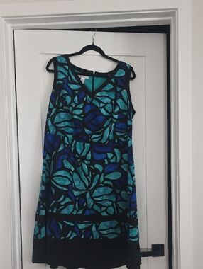 London Times Sleeveless Teal & Blue Leaf-Print V-Neck Midi Dress
